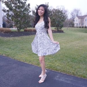 Old Navy XS Black and White Dress